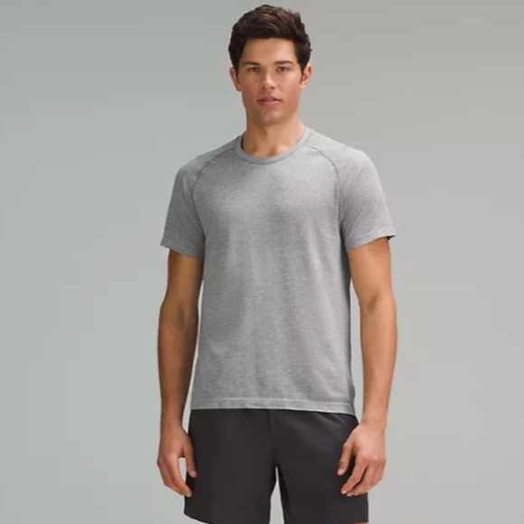 NWOT Lululemon Men’s Metal Vent Tech Short-Sleeve Shirt Size S - Picture 1 of 5